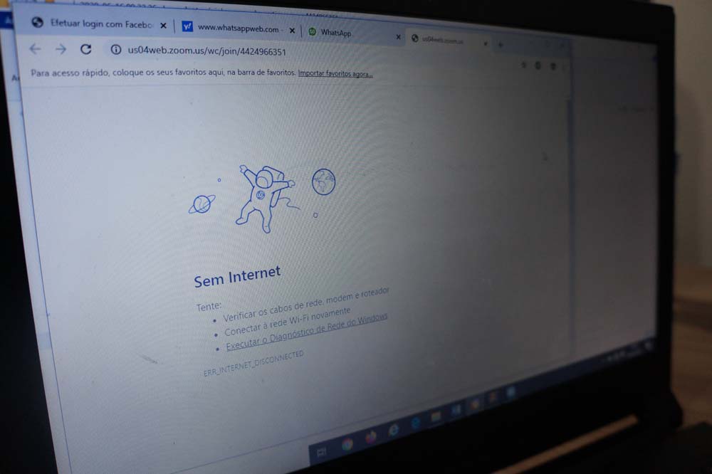 Problemas técnicos com a internet da Câmara Municipal de Atalaia impossibilita sessão.