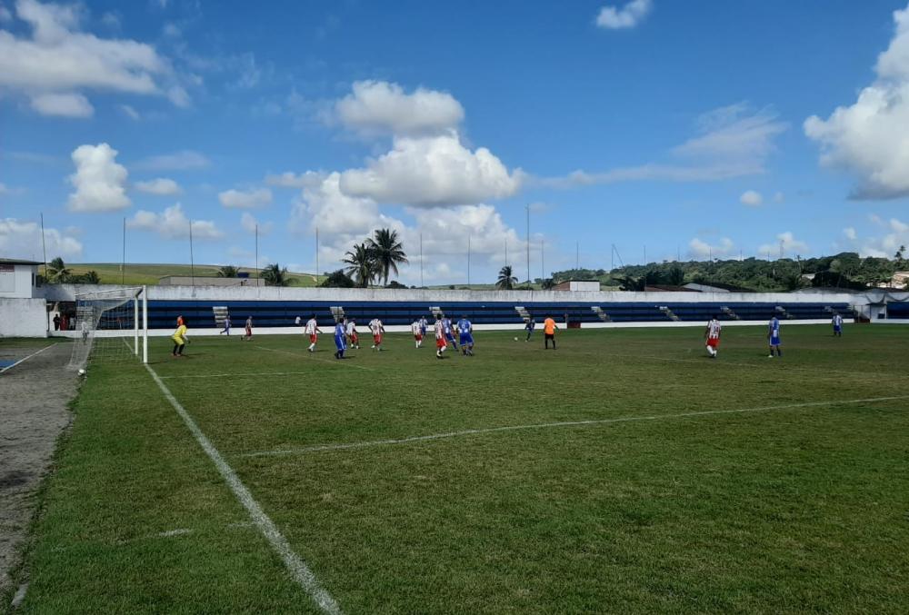 Girador goleou o América por 7 a 0.