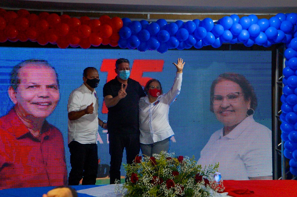 Arthur Lira prestigiou a oficialização das candidaturas.