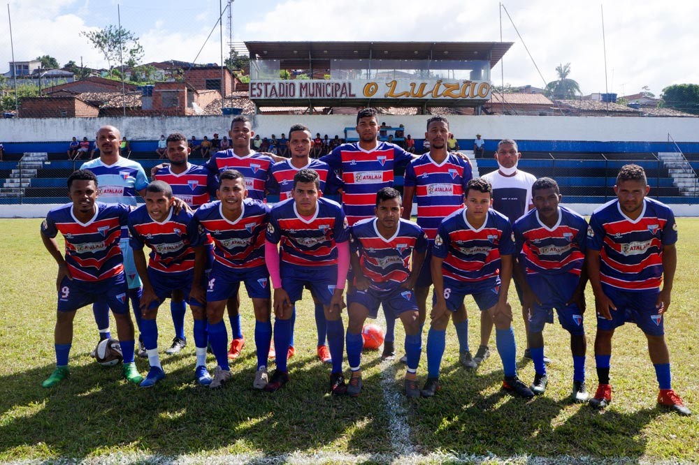 Equipe foi desclassificada por ter escalado um jogador irregular na partida das quartas de finais.