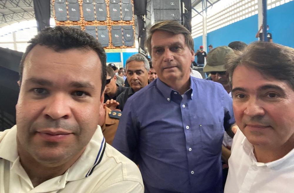 Luciano da Comesa ao lado do Presidente Jair Bolsonaro.