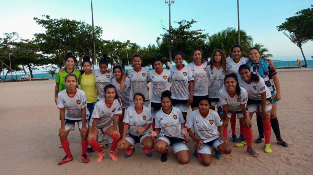 Sport Atalaia liderada a primeira fase da Copa Pajuçara de Futebol Feminino.