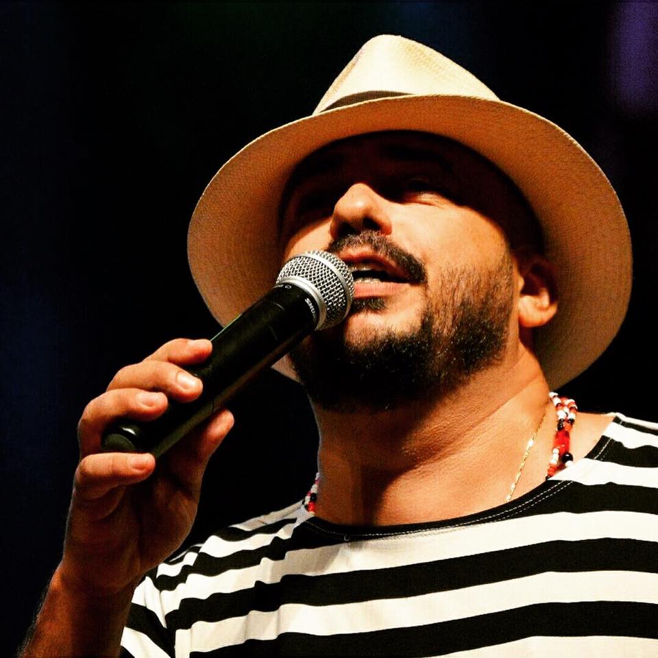 EMMANUEL DIAS é filho de Mario Andrade e da professora Adeliude Albuquerque.