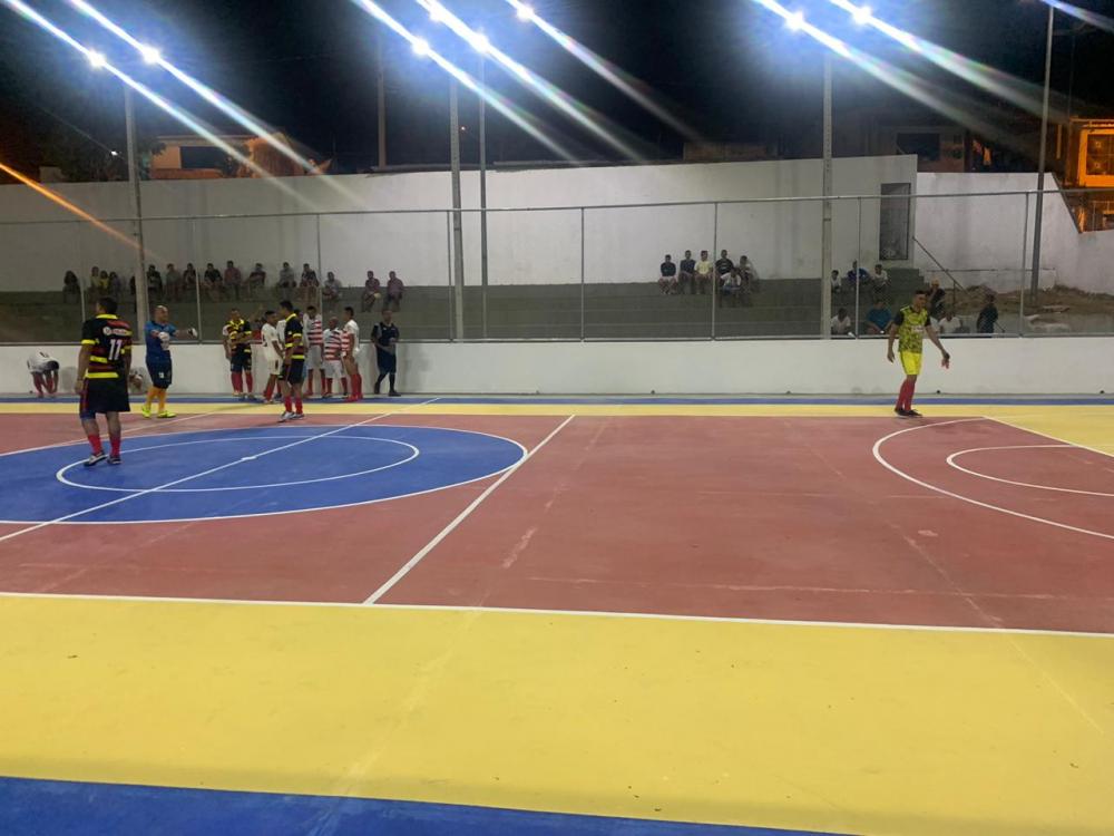 Quadra Poliesportiva Raimundo Nonato volta a ser utilizada pela população. 