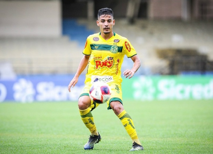 Neto Moura em ação pelo Mirassol. Foto: Rodrigo Corsi.