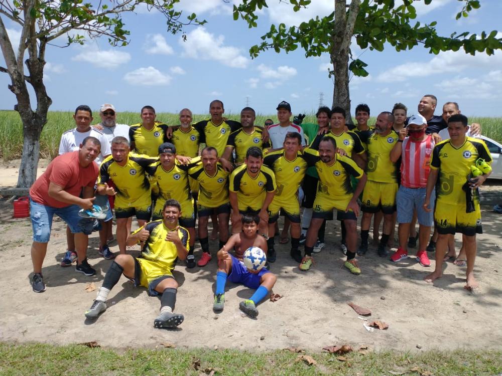Amigos de Ouricuri comemora classificação para a grande final.