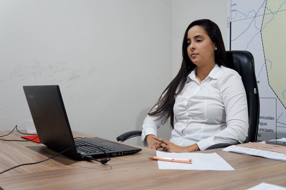 Vereadora Lays Melo presidiu a sessão ordinária realizada de forma online nesta terça-feira (30). 