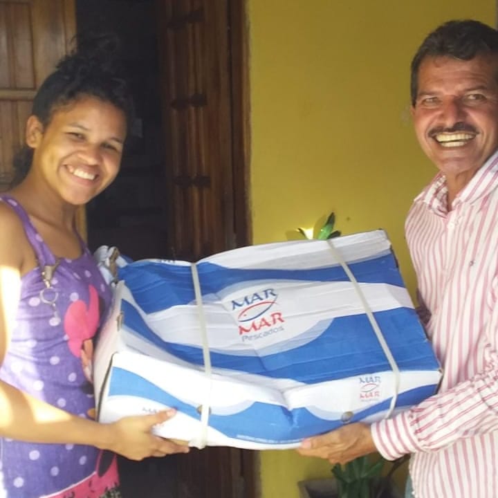 Ação solidária do Instituto Elvio Brasil, em Atalaia.