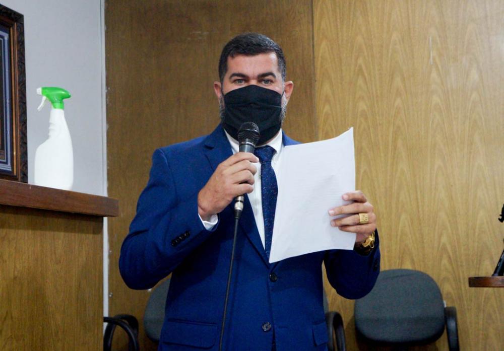 Vereador Marcos Rebollo durante sessão ordinária na Câmara de Atalaia, em 2021.