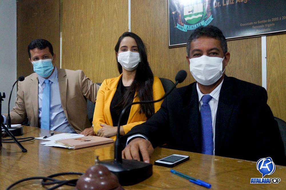 Vereador Anderson Medeiros, vereadora Lays Melo e vereador Cicinho Melo, todos do PSC.