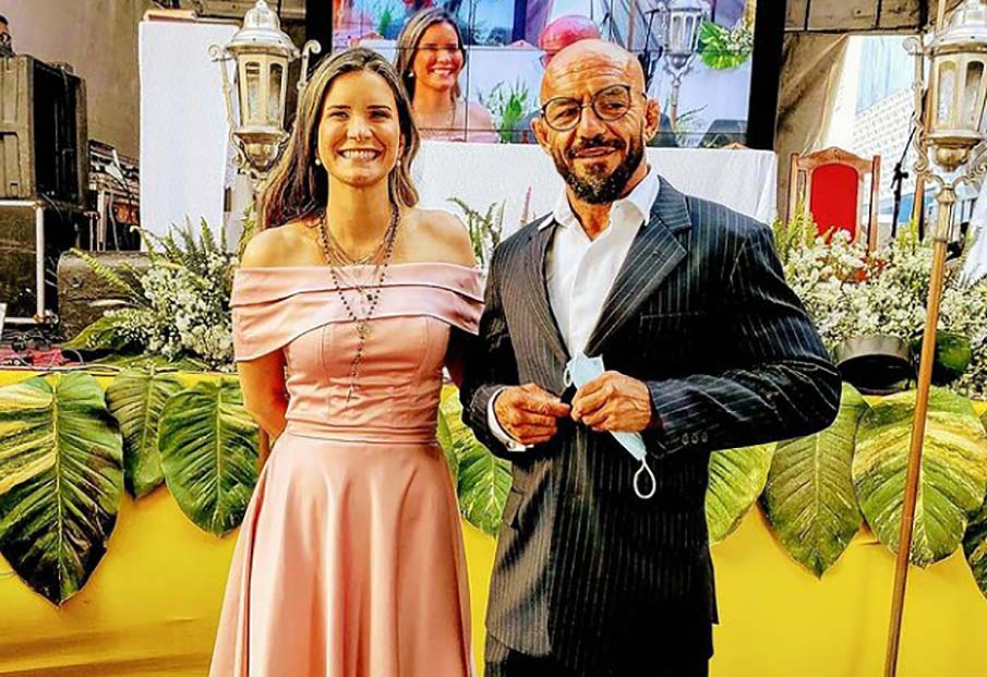 Prefeita Ceci Rocha ao lado do ex-secretário Sérgio Melo.