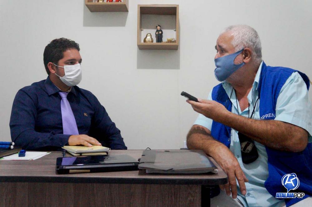 Vereador Rudinho (PSC) participa de uma entrevista exclusiva com o radialista Adaias Ferraz.