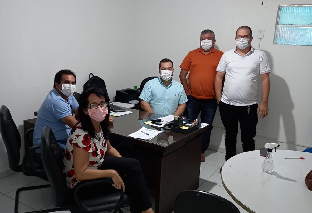 Comissão de Justiça e Redação em reunião com o Procurador Geral do município.