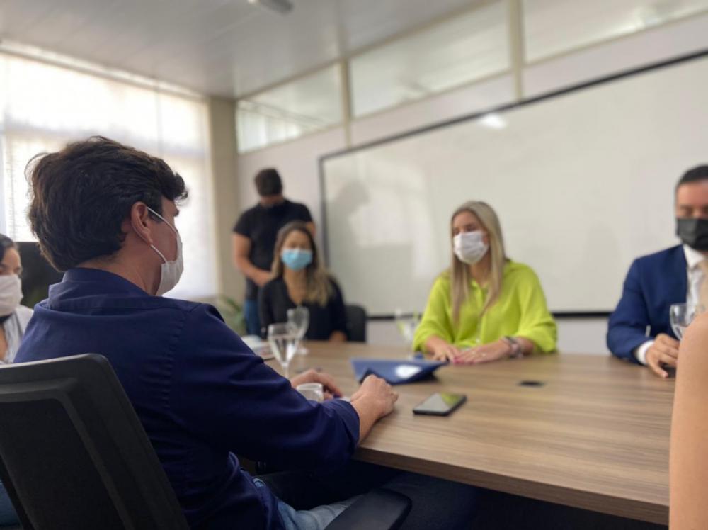 Prefeita Ceci Rocha esteve reunida com o secretário Marcius Beltrão. 