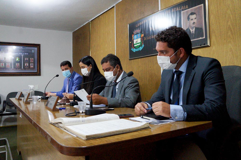 Mesa Diretora da Câmara Municipal de Atalaia.