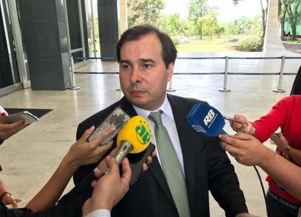 O presidente da Câmara, Rodrigo Maia (DEM-RJ), durante entrevista em Brasília (Foto: Bernardo Caram/G1)