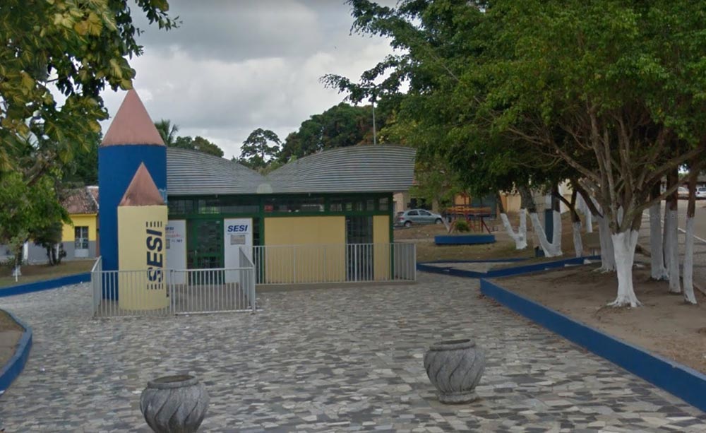 Biblioteca do SESI está localizada na Praça do Mapa.