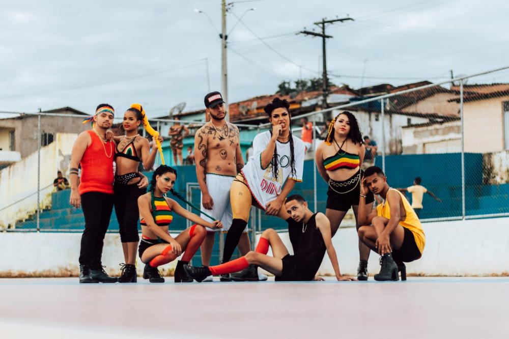 Vick Makenz grava o hit 