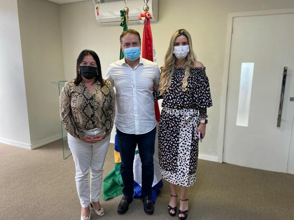 Deputada Fátima Canuto, Governador Renan Filho e Prefeita Ceci Rocha.