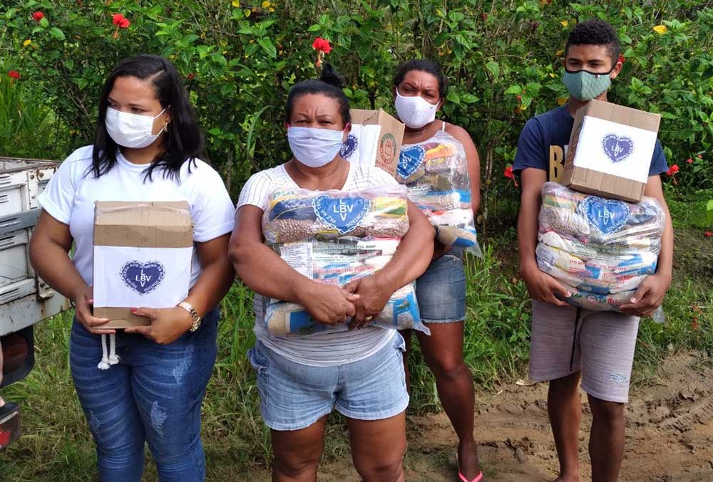 Ação Solidária beneficiou famílias carentes do Distrito Ouricuri, em Atalaia.