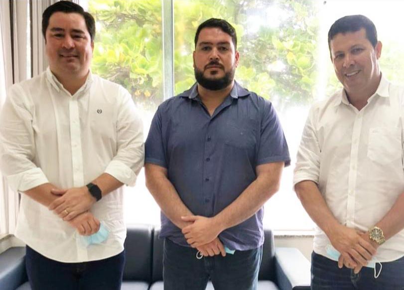 Vereador entregou requerimento em mãos ao superintendente do DNIT em Alagoas.