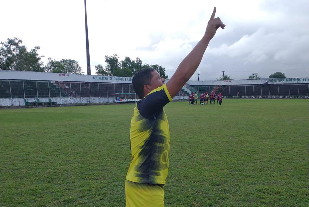 Artilheiro Da Silva marca e garante a vitória do Amigos de Ouricuri.