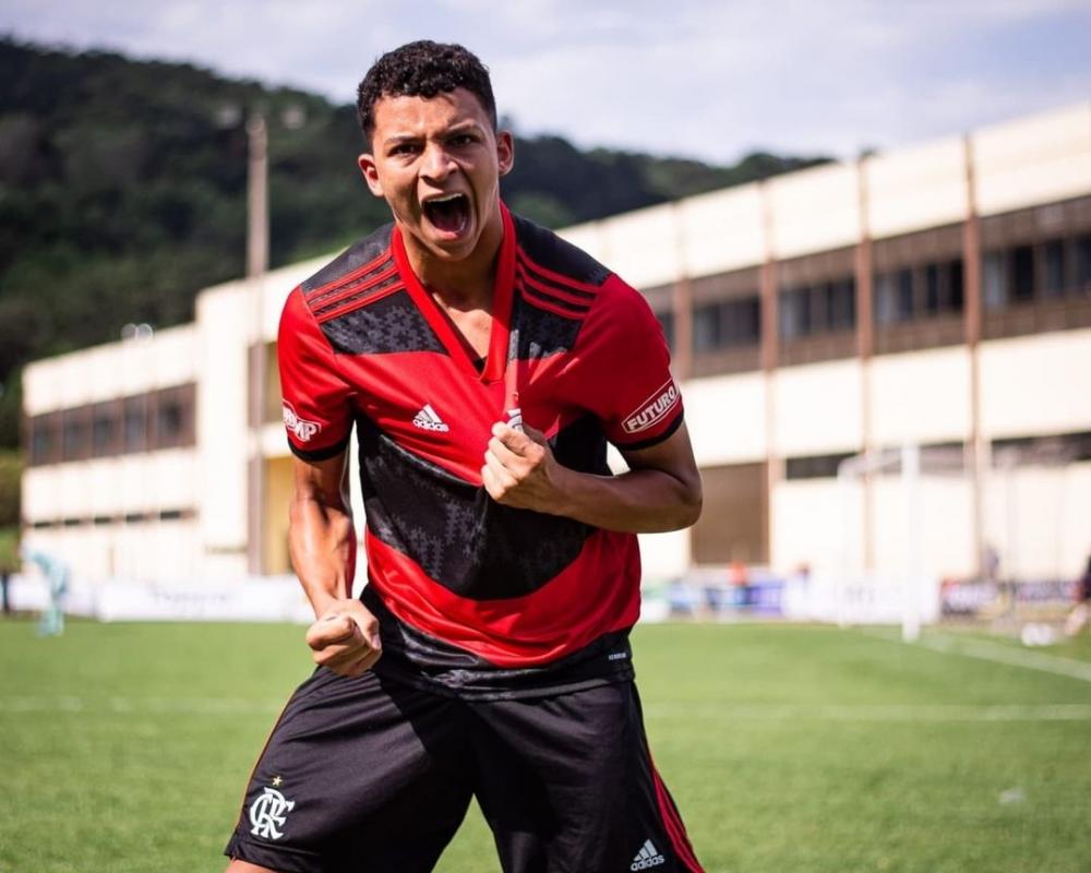 Riquelmy comemora gol que deu a vitória do Flamengo contra o Grêmio. Foto: Victor Lannes