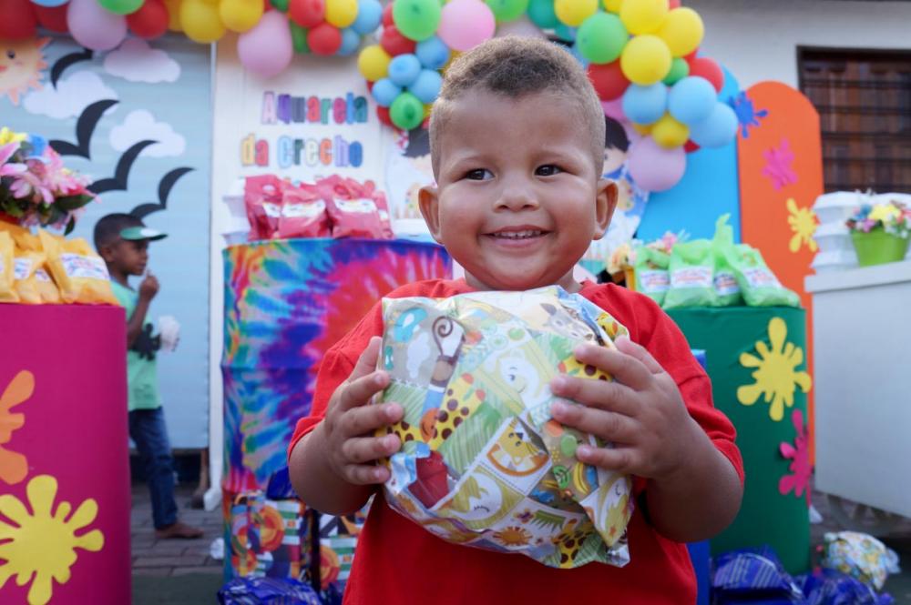 Festa fez a felicidade da criançada da Creche Maria Alves Brasil, em Atalaia.