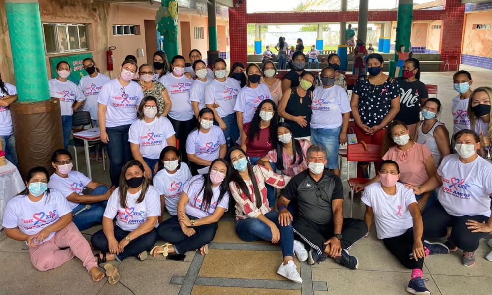 Evento em alusão ao Outubro Rosa na CEI Gélio Malheiros, em Atalaia.