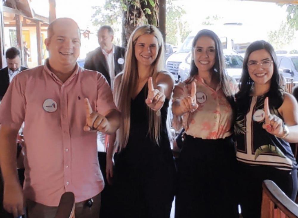 Vereador Anilson Júnior, prefeita Ceci Rocha, advogada Manuela Gatto e advogada Halane Alves. 