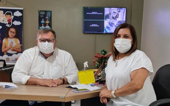 Superintendente Anizio Amorim e secretária Glauciane Veiga. 