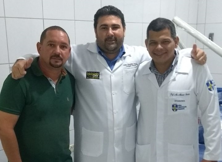 Vereador Quinho prestigia inauguração da nova clínica odontológica de Atalaia.