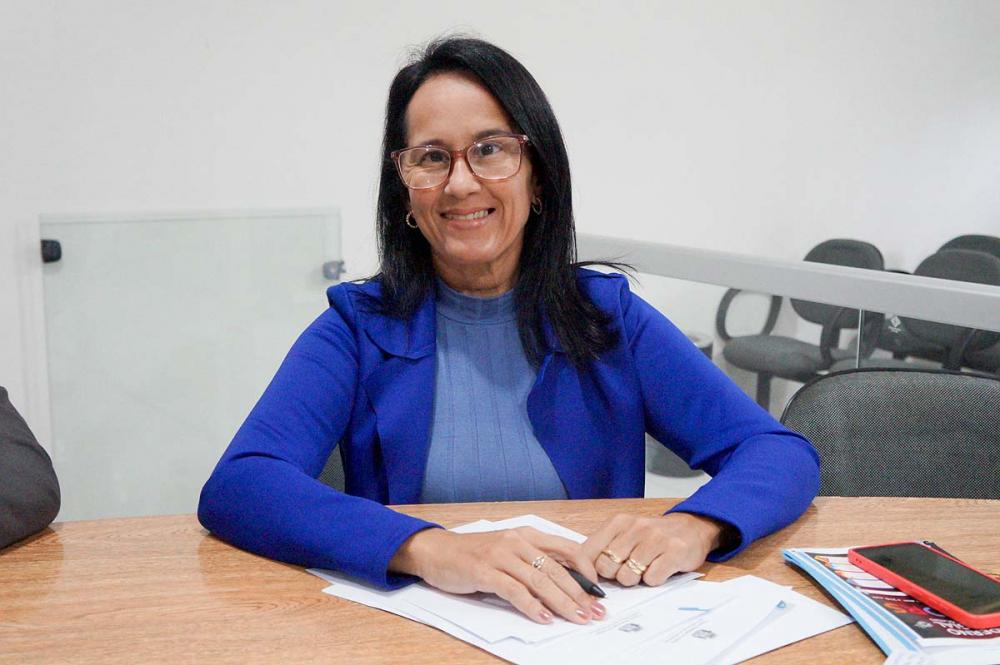 Vereadora Janaína do Cal durante a sessão ordinária desta terça-feira, 22 de março.