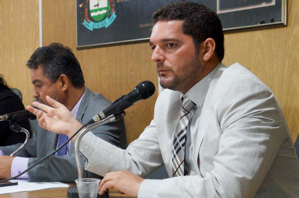 Vereador Rudinho durante a sessão ordinária desta terça-feira (29).