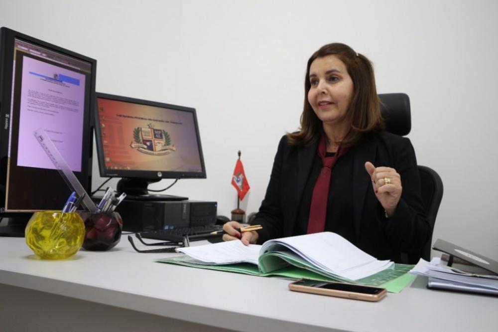 Promotora de Justiça Juçara Tavares Suruagy do Amaral. 