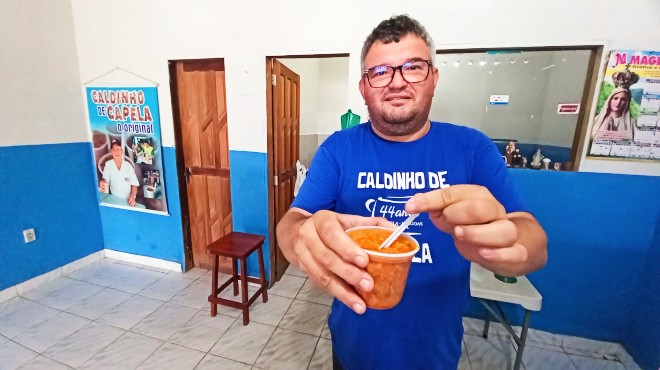 Caldinho de Capela, em Atalaia, abre das 8h ao meio-dia, de segunda à sexta-feira, uma hora antes do horário de funcionamento da matriz (fotos e vídeo: Severino Carvalho)