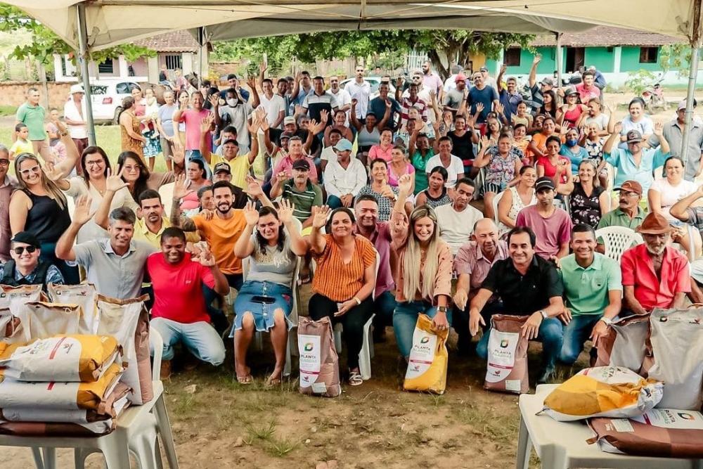 Gestão Ceci Rocha vem apoiando a agricultura familiar de Atalaia. 