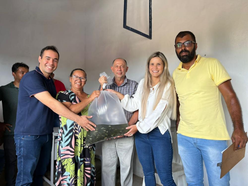 Foram entregues 25 mil alevinos para a agricultura familiar no Distrito Ouricuri.