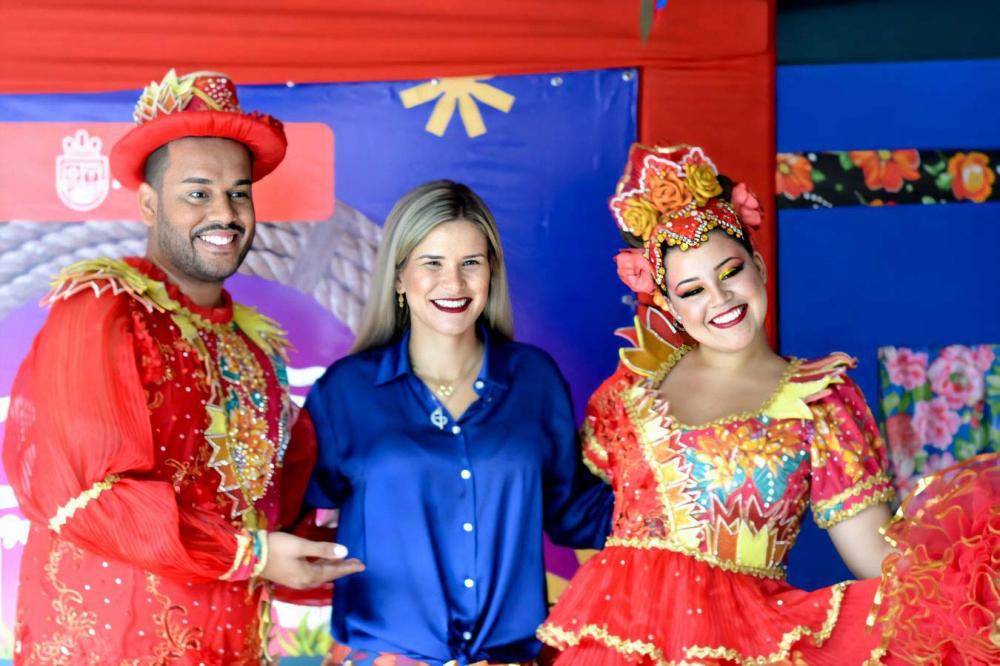 Prefeita Ceci Rocha no lançamento oficial do São João de Atalaia.