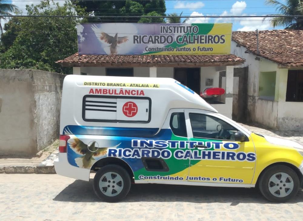 Ambulância é um importante serviço disponibilizado pelo Instituto Ricardo Calheiros.