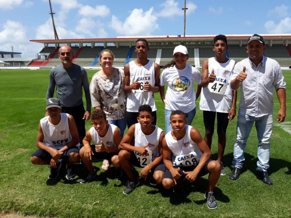 Cinco jovens assistidos pelo SCFV, representaram Atalaia nesta competição.