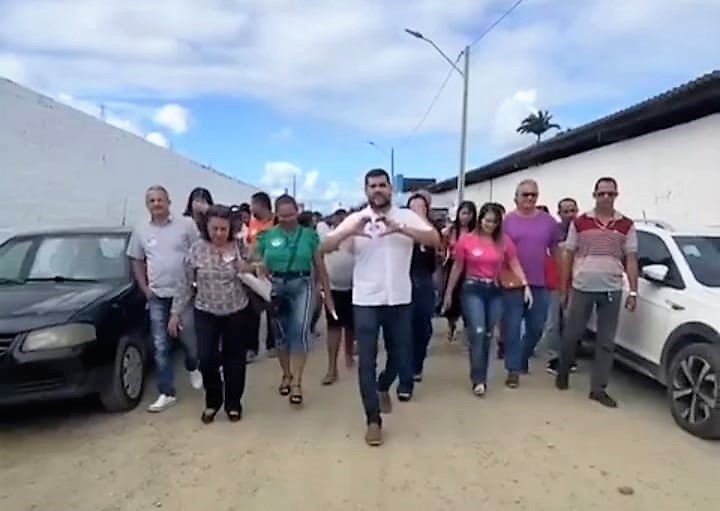 Vereador reuniu um grande número de amigos em evento que contou com a presença de Arthur Lira e Fátima Canuto.
