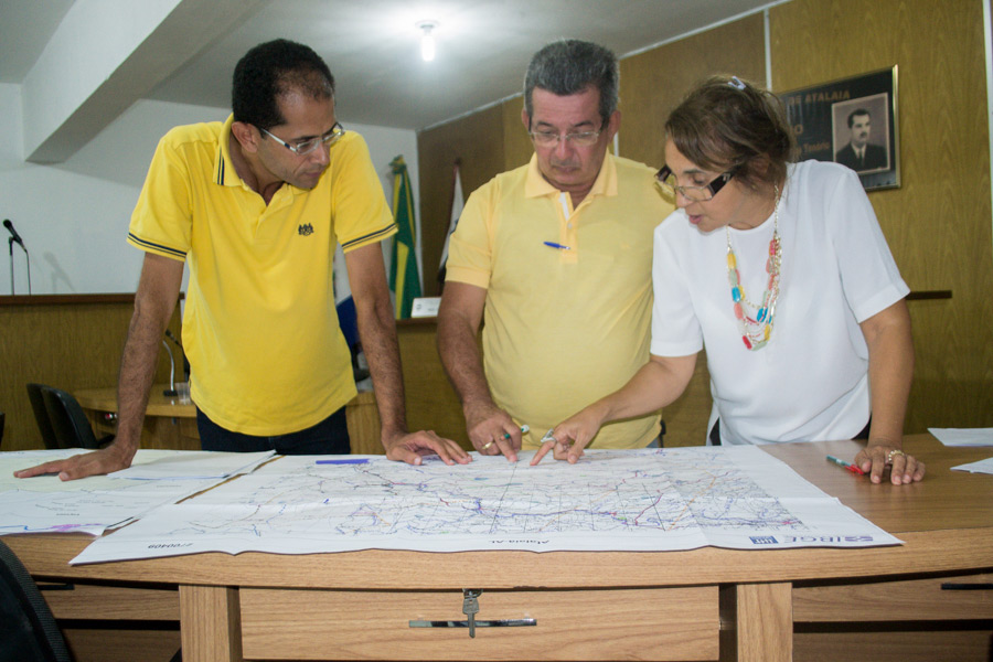 Reunião foi realizada na Câmara Municipal de Atalaia.