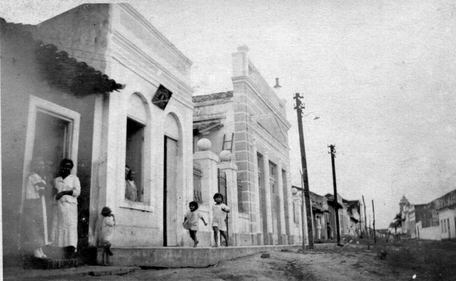 Foto da Rua Marechal Deodoro, Centro de Atalaia/AL.