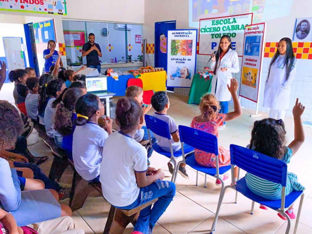 Alunos de Atalaia são beneficiados com Saúde na Escola, que incentiva cuidados com a higiene bucal - Foto: Assessoria