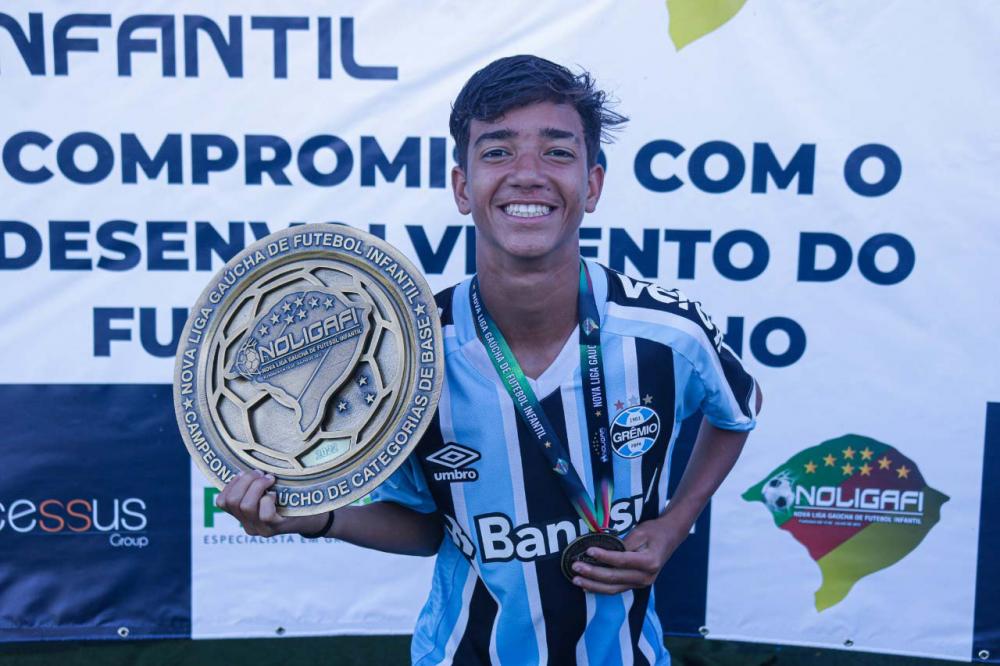Destaque na base do Grêmio, Benjamin conquista o Campeonato Gaúcho Sub-13.