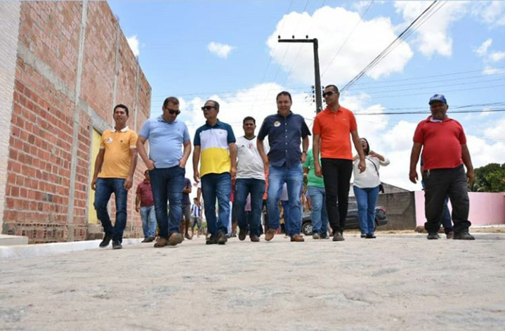 Prefeitura inaugura obras no Distrito Santo Antônio.