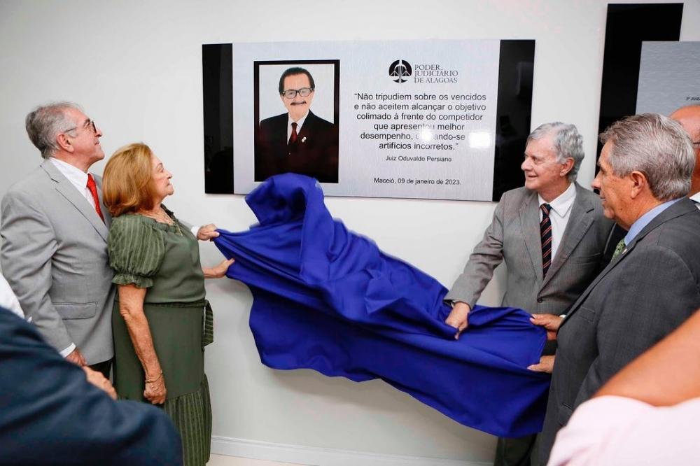 Familiares do magistrado participaram da solenidade. Foto: Adeildo Lobo