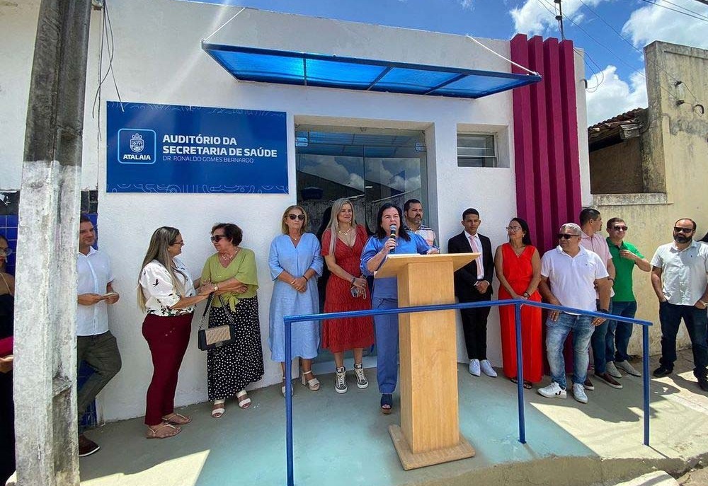 Fátima Canuto prestigia inaugurações em Atalaia e reafirma seu compromisso com o município.