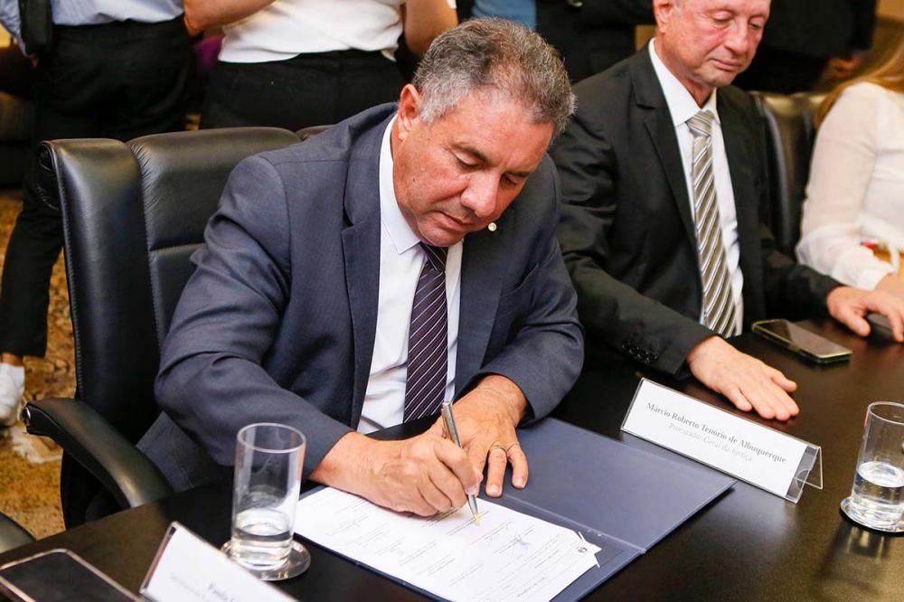 Procurador Geral de Justiça de AL, atalaiense Márcio Roberto Tenório de Albuquerque.